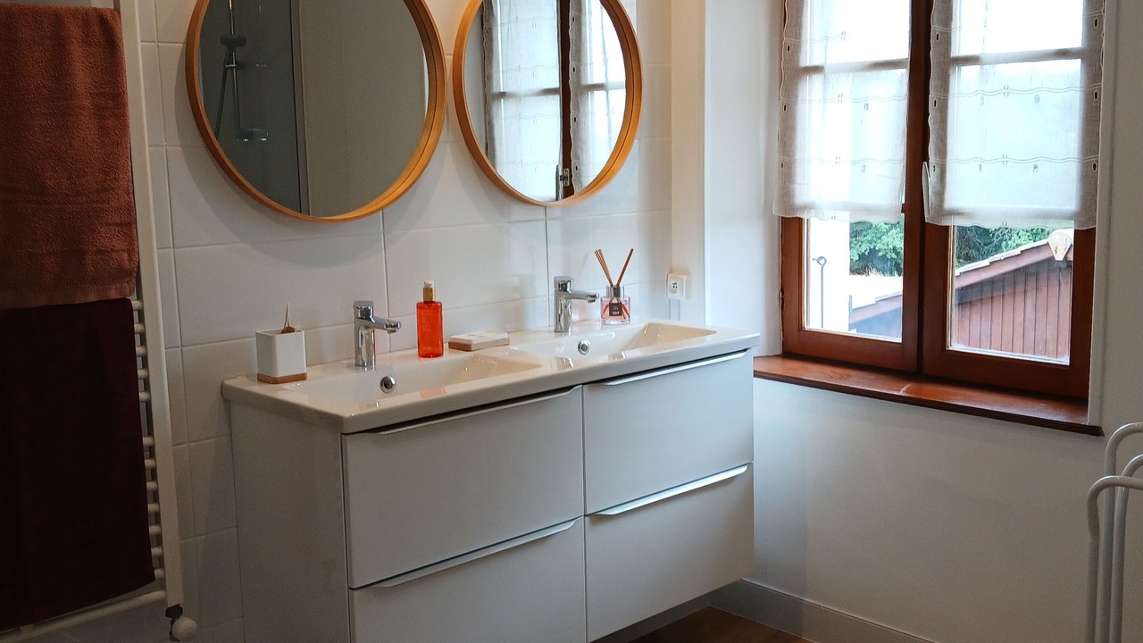 Photo of Bathroom in Saint-Julien-de-l'Herms