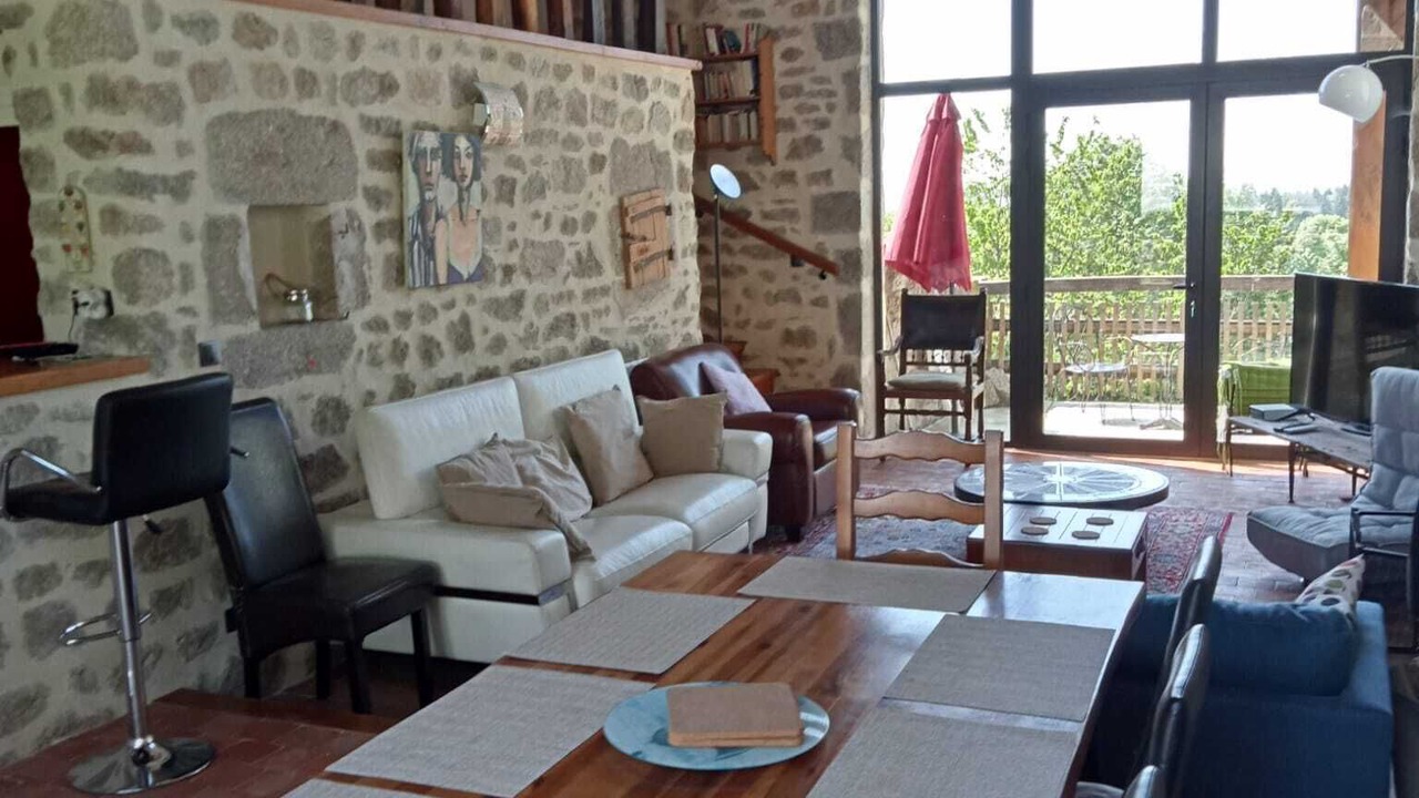 Photo of Livingroom in Lormes