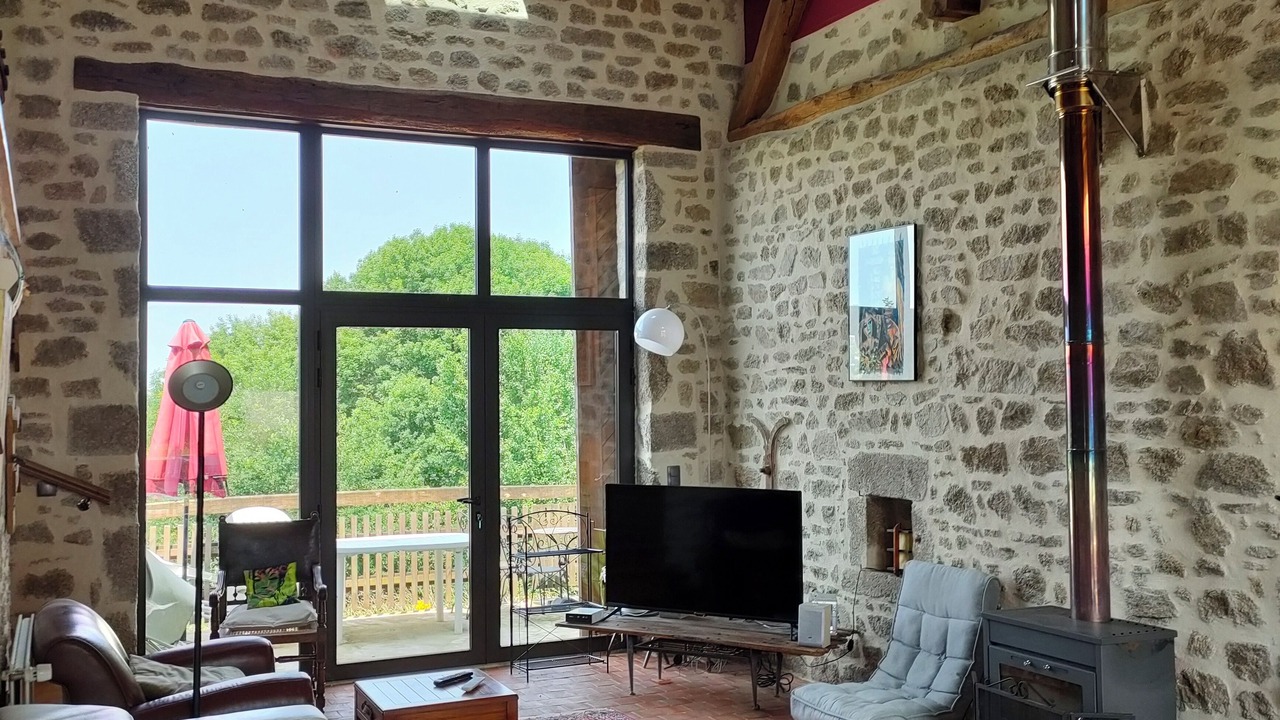 Photo of Livingroom in Lormes