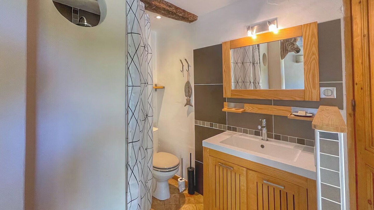 Photo of Bathroom in Saint-Romain-en-Viennois