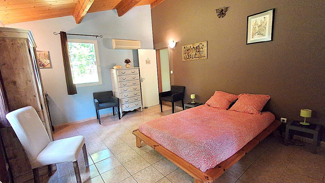 Photo of Bedroom in Le Poet-Laval