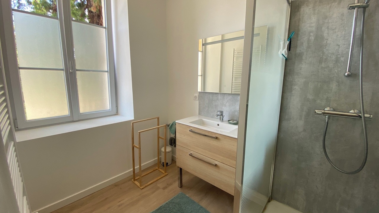 Photo of Bathroom in Paroisse Saint-Vincent-de-Paul