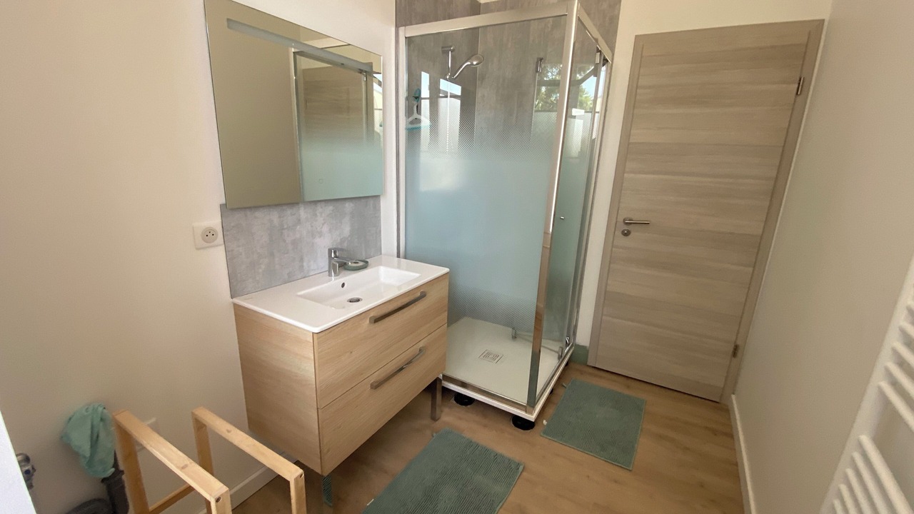 Photo of Bathroom in Paroisse Saint-Vincent-de-Paul