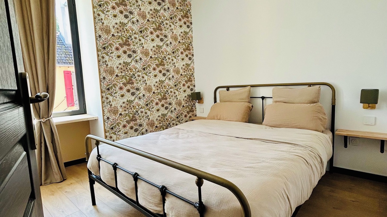Photo of Bedroom in Menotey