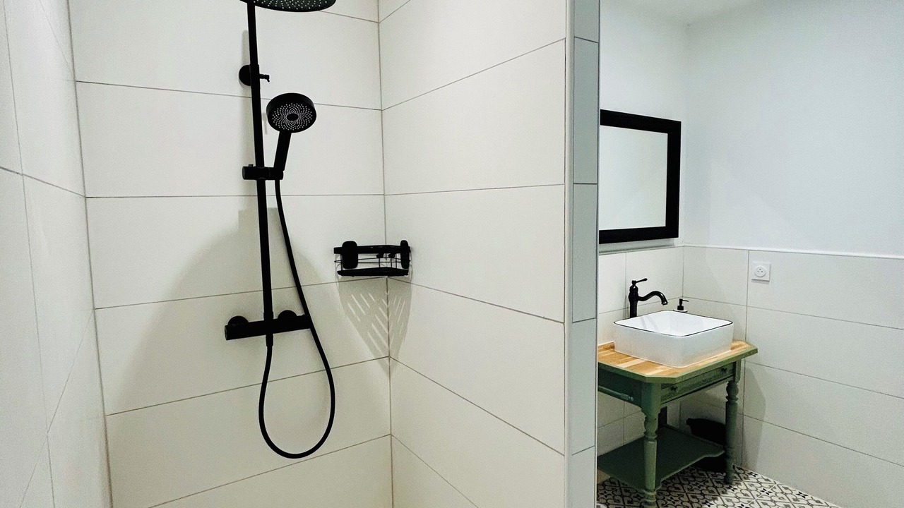 Photo of Bathroom in Menotey
