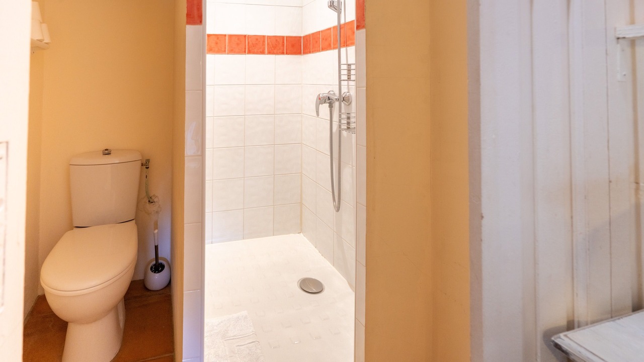 Photo of Bathroom in Suze-la-Rousse