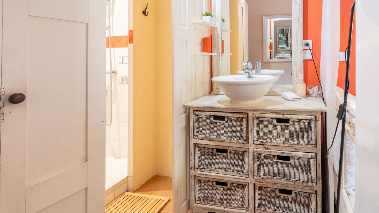 Photo of Bathroom in Suze-la-Rousse
