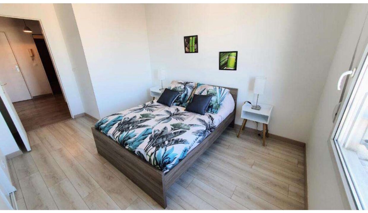 Photo of Bedroom in Orly