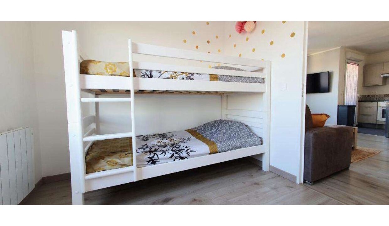 Photo of Bedroom in Orly