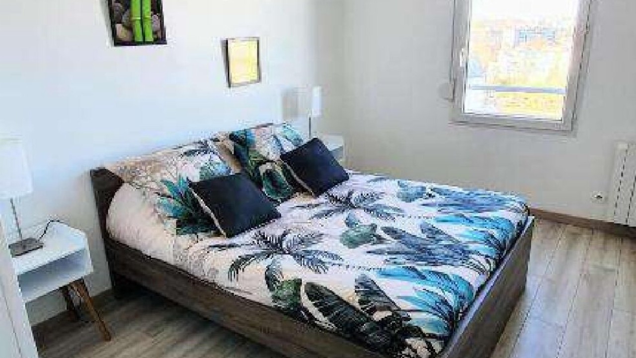 Photo of Bedroom in Orly