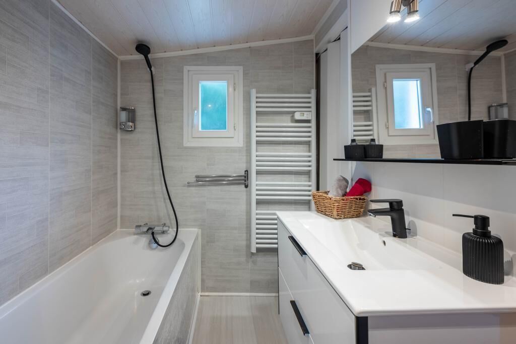 Photo of Bathroom in Renauvoid