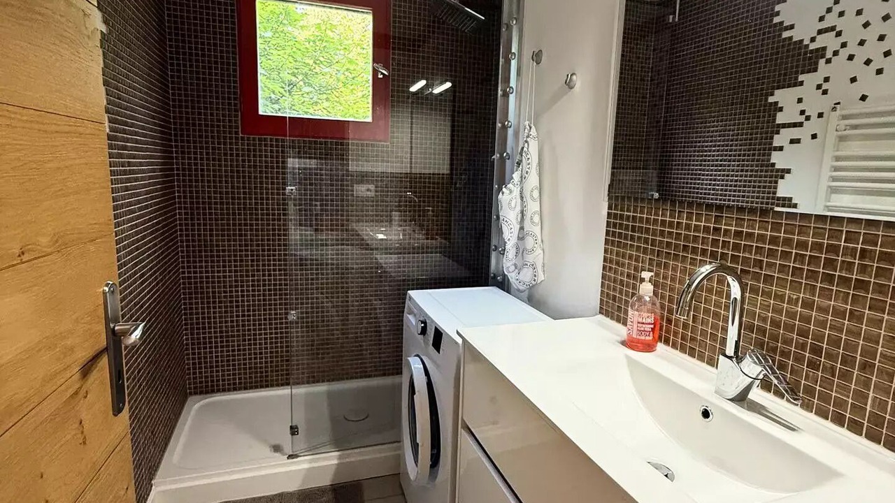 Photo of Bathroom in Correncon-en-Vercors