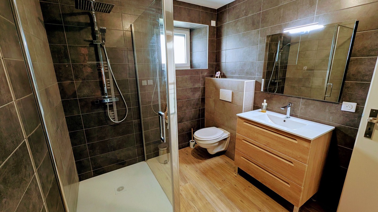 Photo of Bathroom in Les Fessey