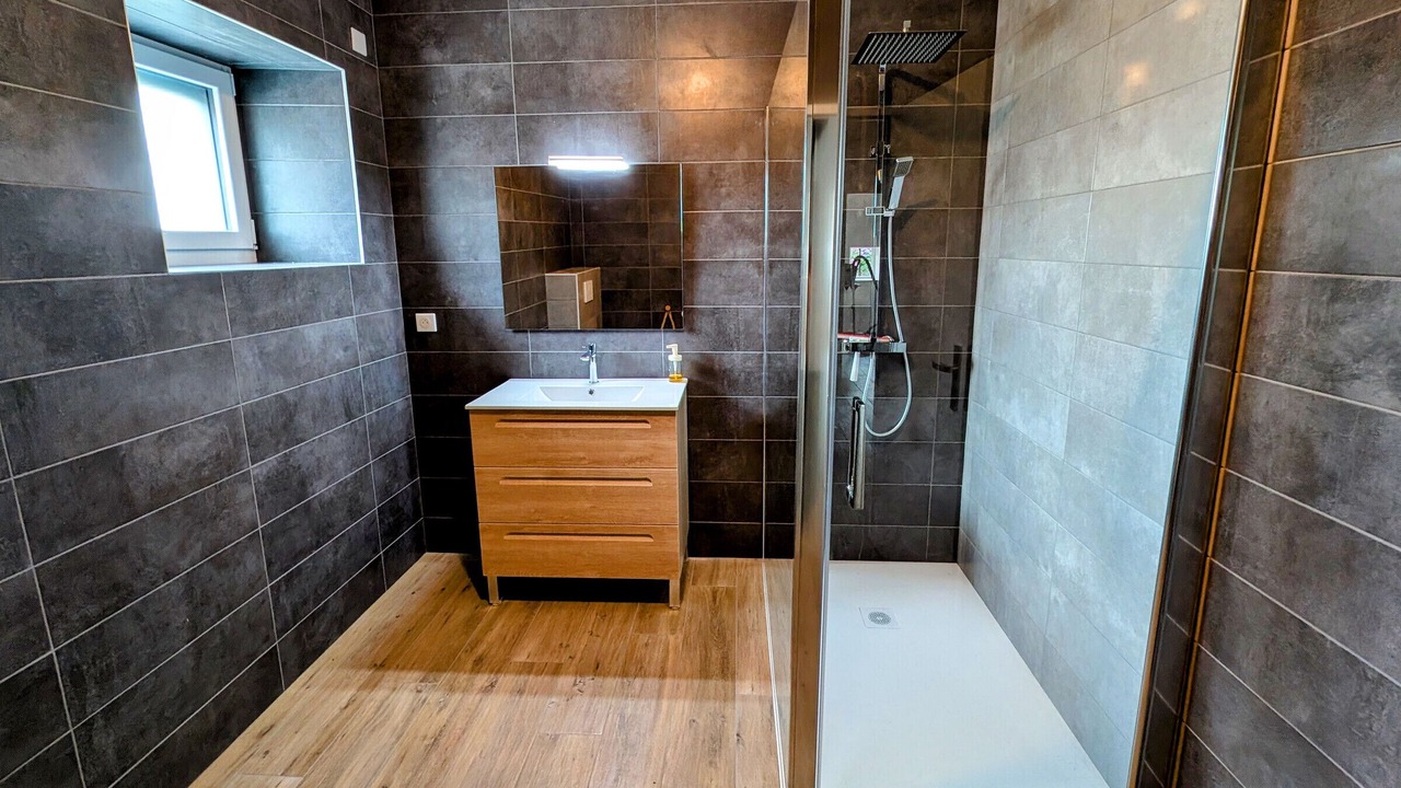 Photo of Bathroom in Les Fessey