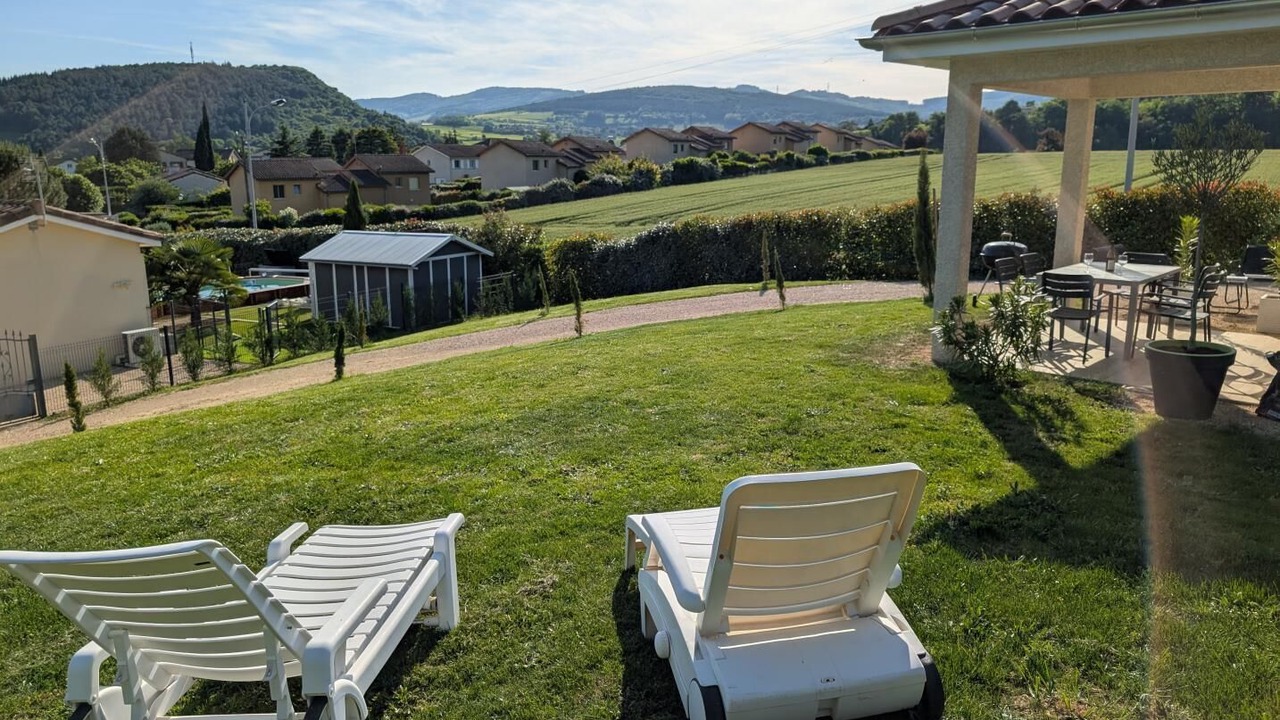 Photo of Outdoor in La Roche-Vineuse