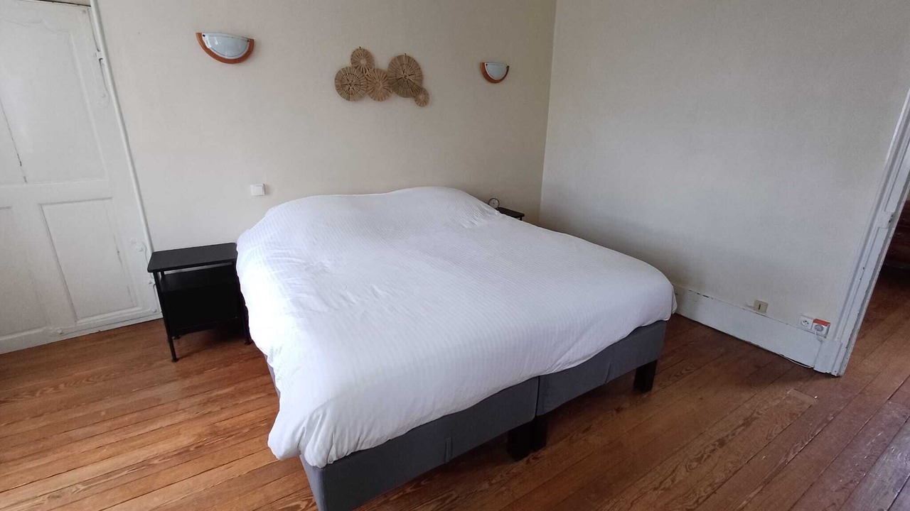 Photo of Bedroom in Tournus