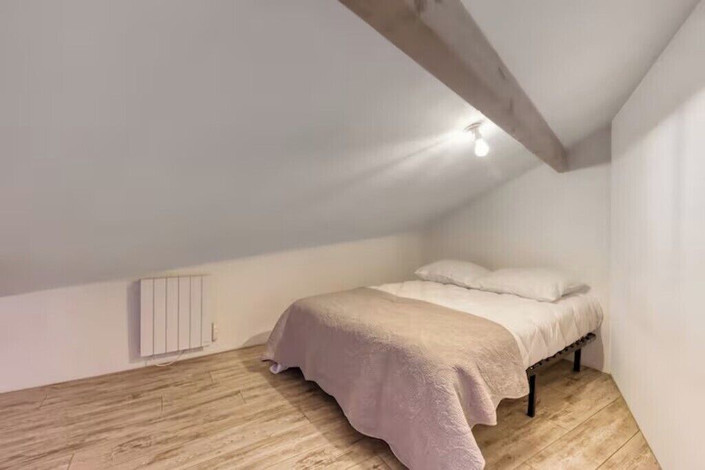 Photo of Bedroom in Sainte-Genevieve-des-Bois