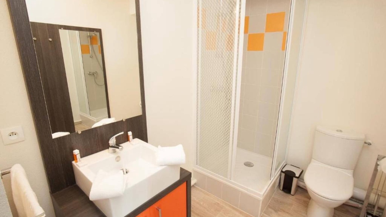 Photo of Bathroom in Chevilly-Larue