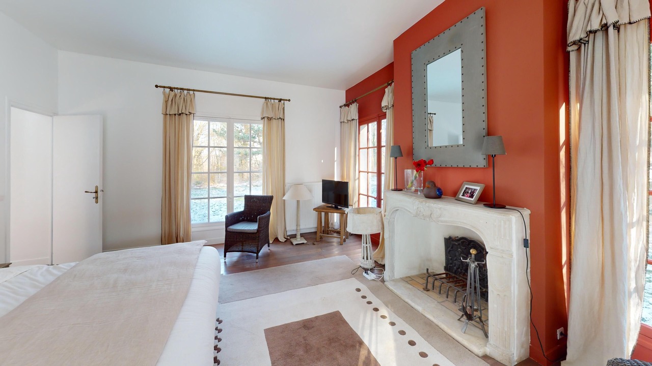 Photo of Bedroom in Dampierre-en-Yvelines