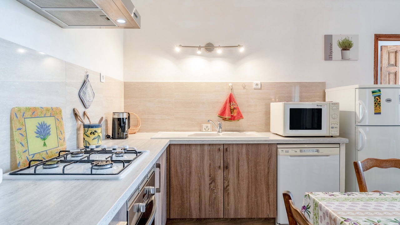 Photo of Kitchen in Rousset-les-Vignes