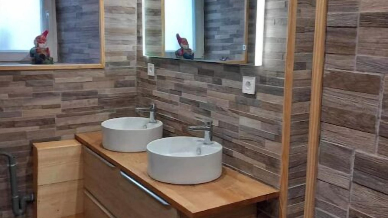 Photo of Bathroom in Indevillers