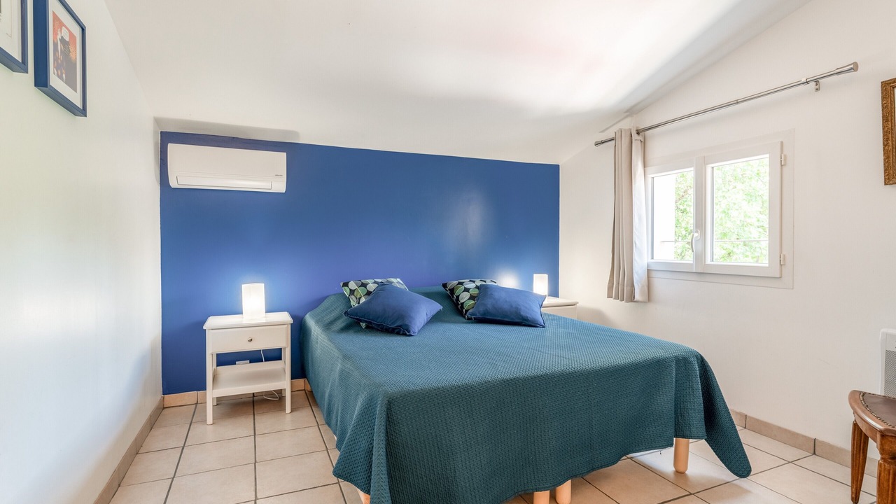 Photo of Bedroom in Entrechaux