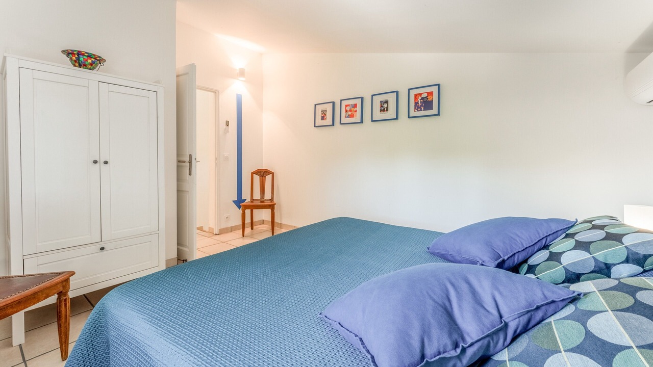 Photo of Bedroom in Entrechaux