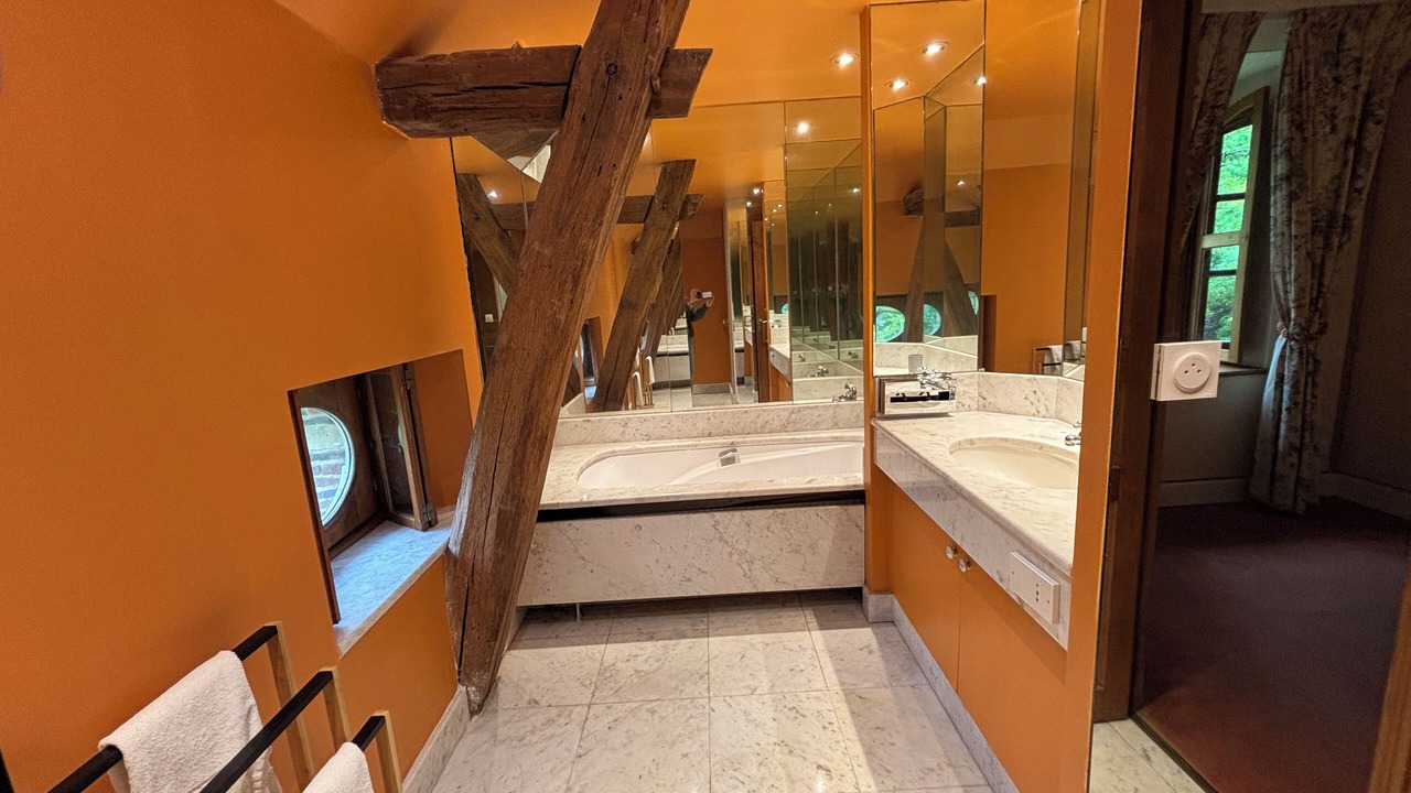 Photo of Bathroom in Saint-Pere