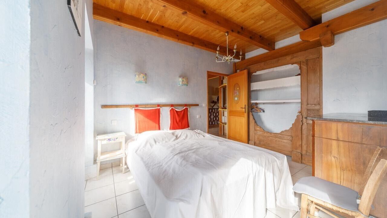 Photo of Bedroom in Valuejols