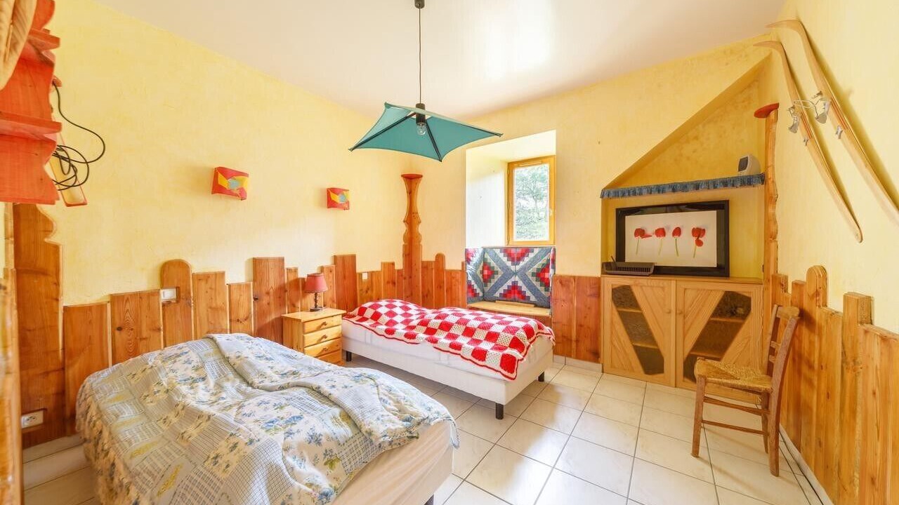 Photo of Bedroom in Valuejols
