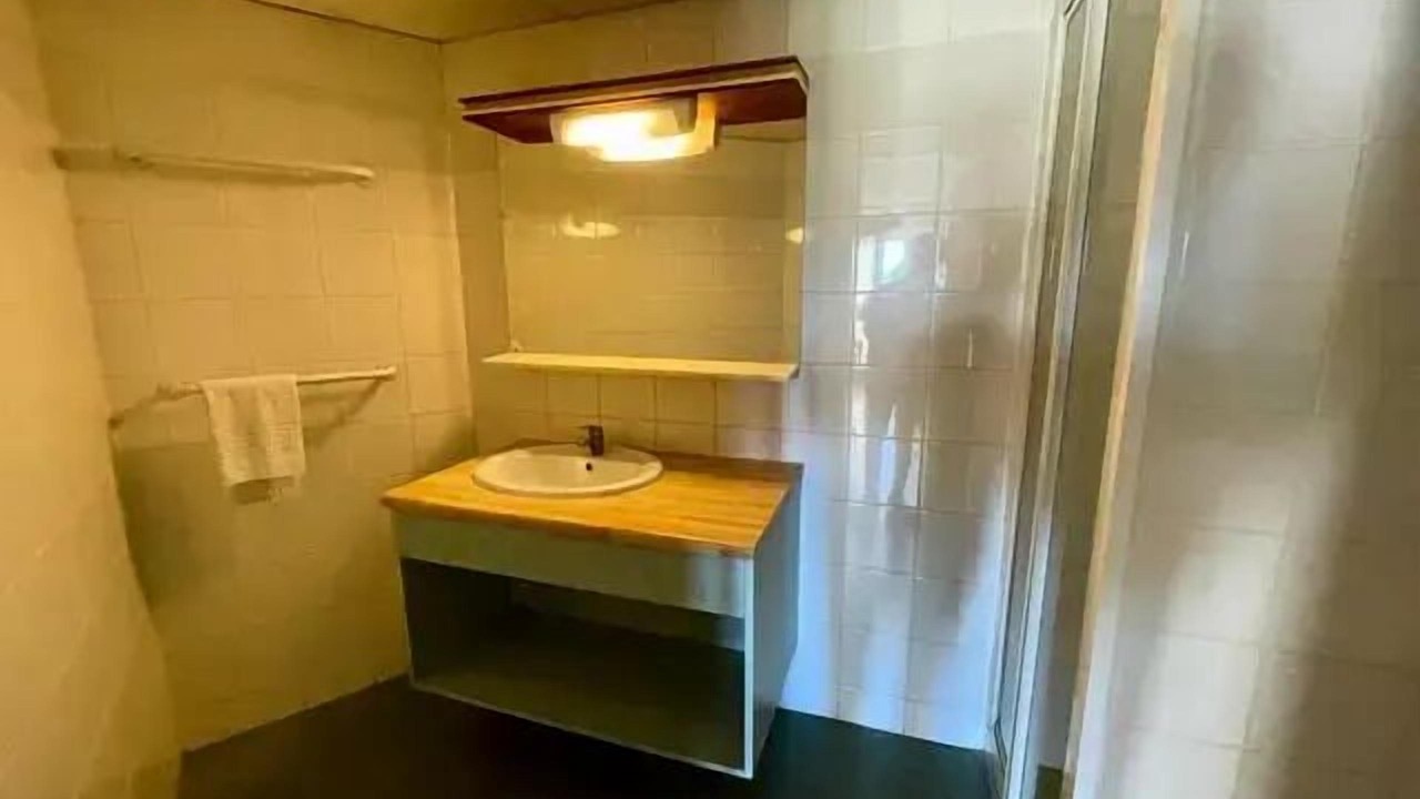 Photo of Bathroom in Premanon