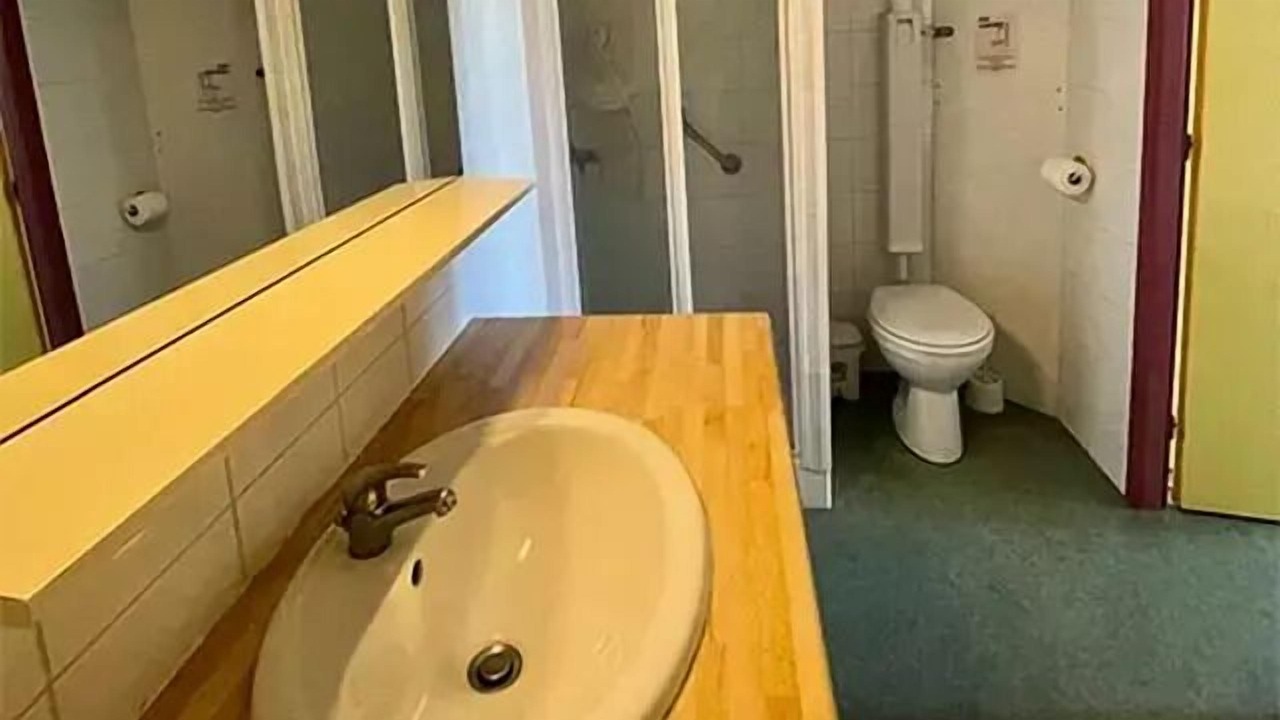 Photo of Bathroom in Premanon