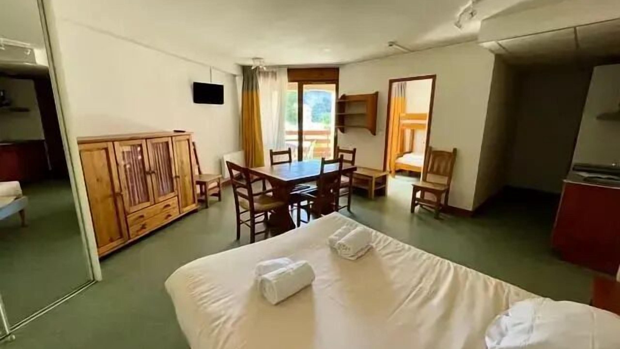 Photo of Bedroom in Premanon
