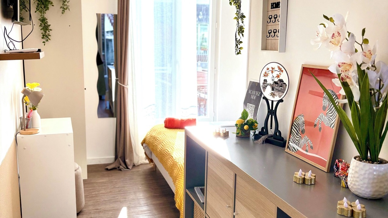Photo of Bedroom in Villeneuve-le-Roi
