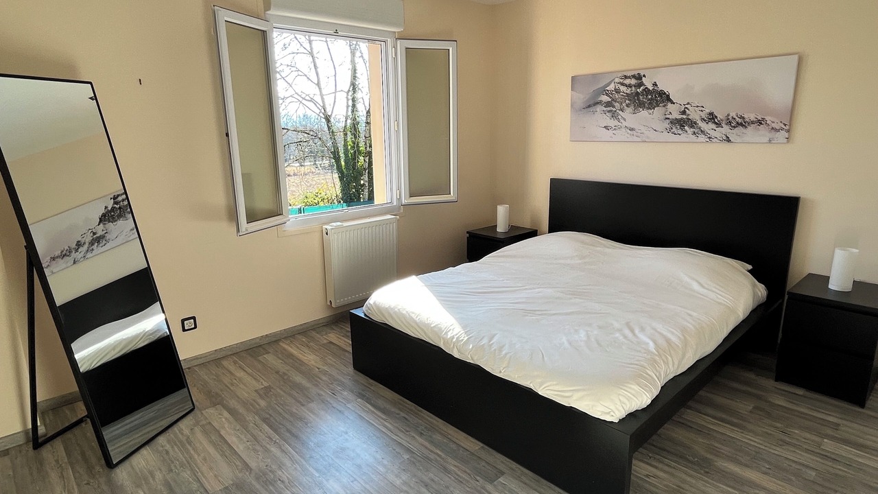 Photo of Bedroom in Saint-Genis-Pouilly