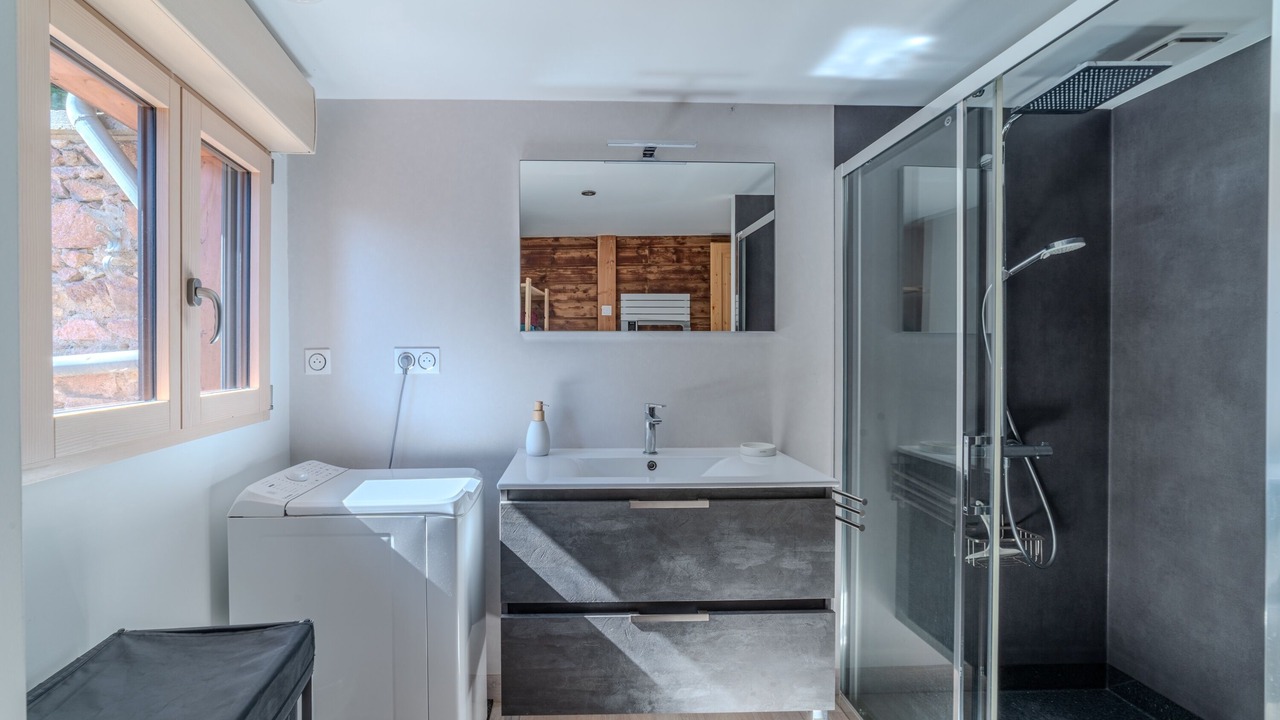 Photo of Bathroom in La Clayette