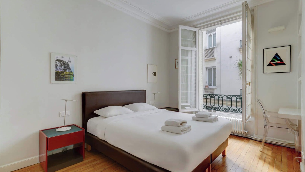 Photo of Bedroom in 6th Arrondissement