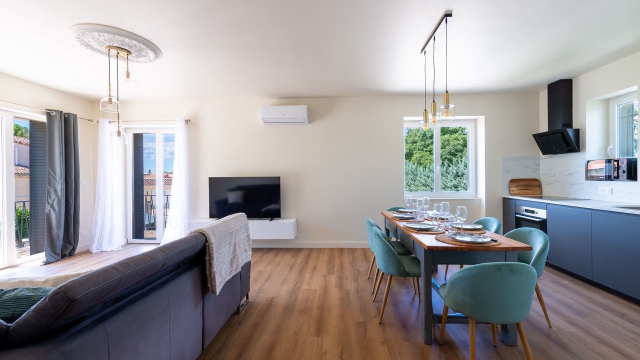 Photo of Livingroom in Saint-Paul-Trois-Chateaux
