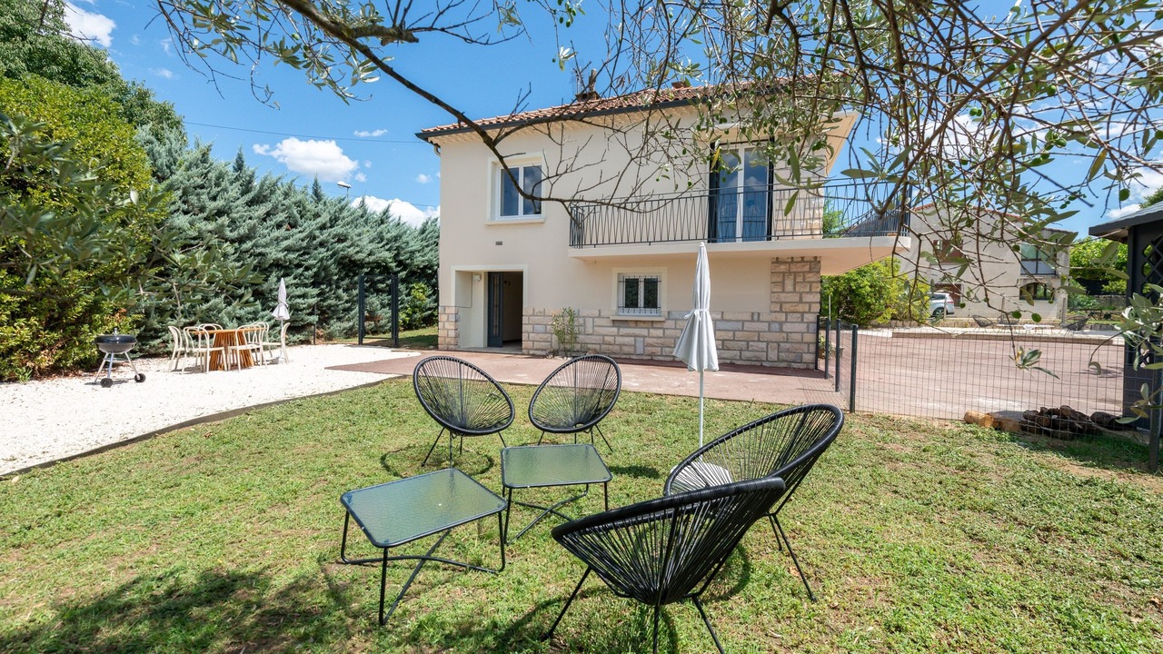 Photo of Patio Balcony in Saint-Paul-Trois-Chateaux