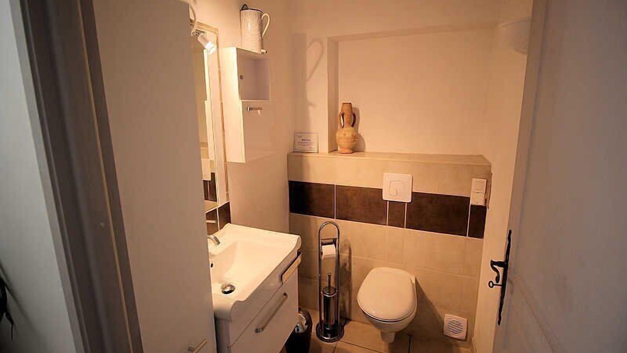 Photo of Bathroom in Puymeras
