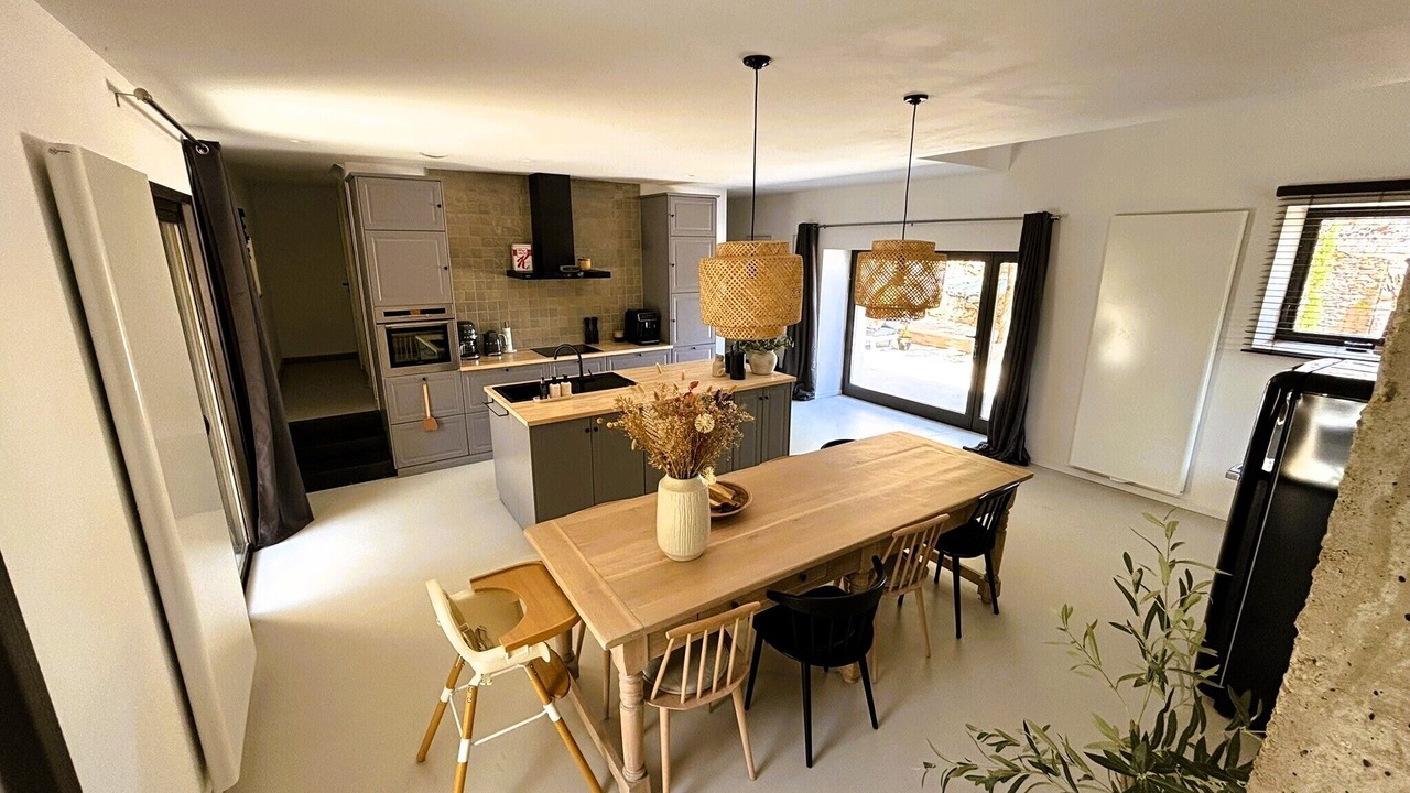 Photo of Kitchen in Maconnais Beaujolais Agglomeration