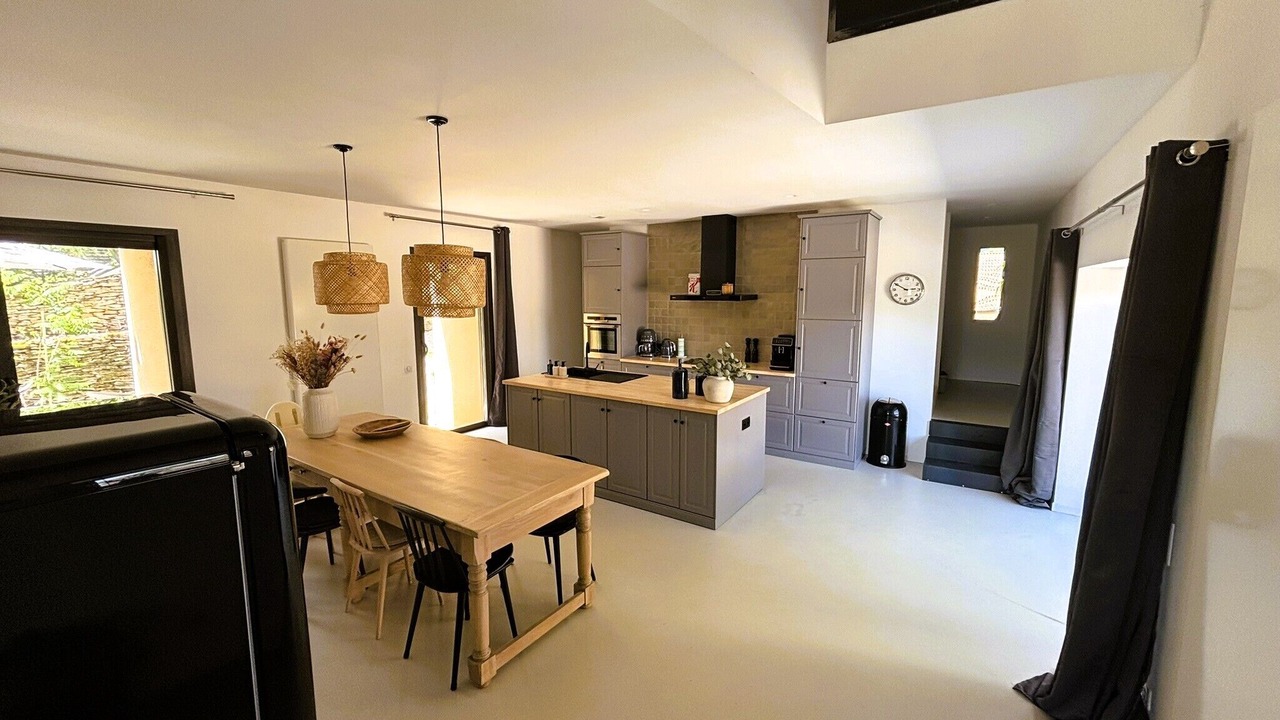 Photo of Kitchen in Maconnais Beaujolais Agglomeration