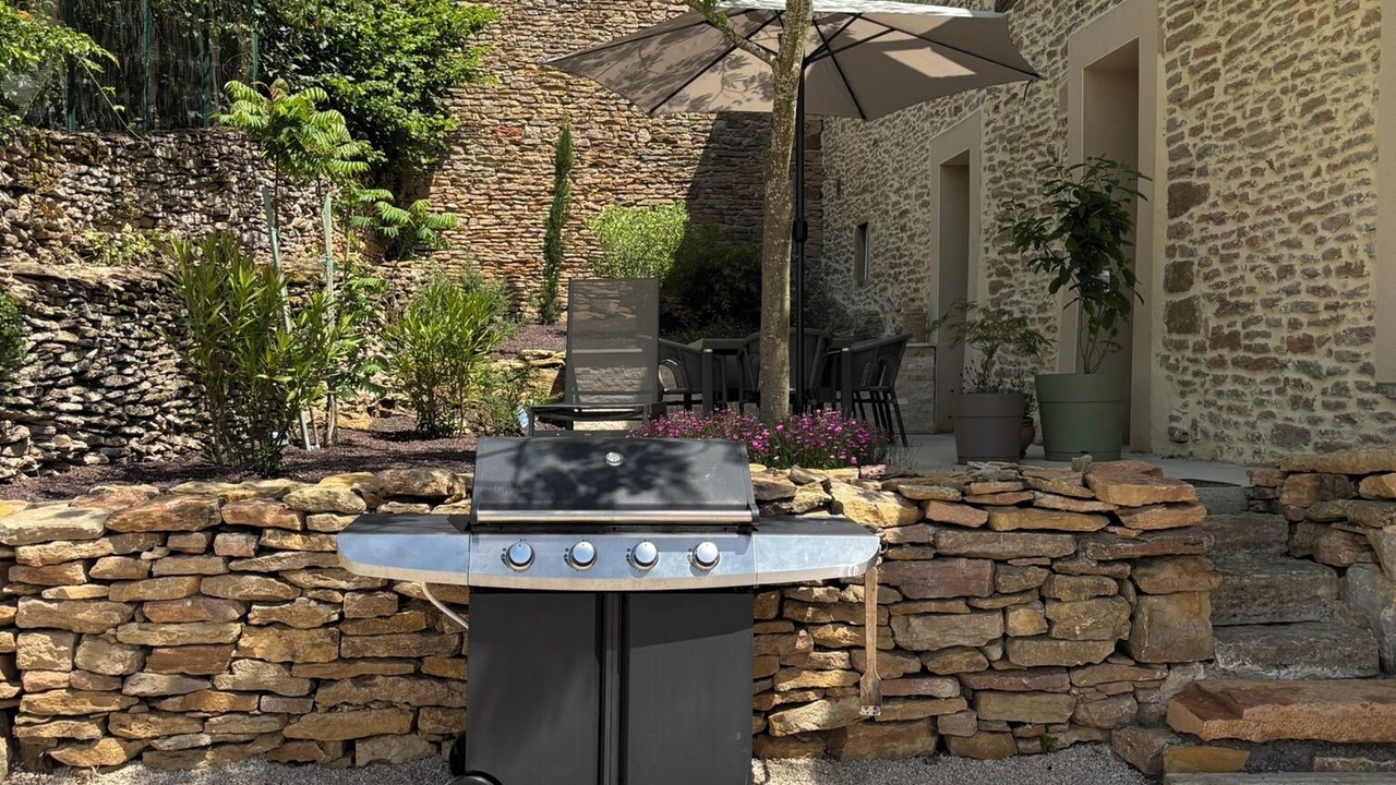 Photo of Patio Balcony in Maconnais Beaujolais Agglomeration
