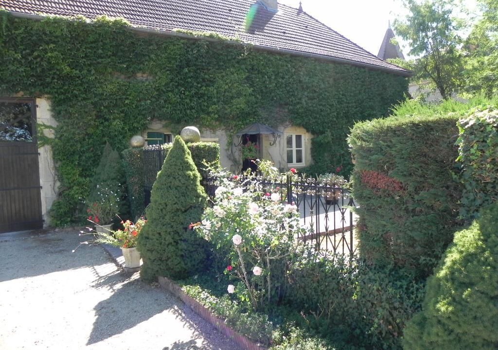 Photo of Outdoor in Bourg-le-Comte