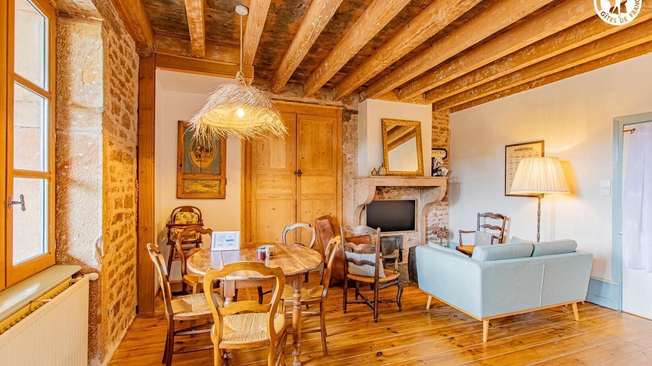 Photo of Livingroom in Nanton