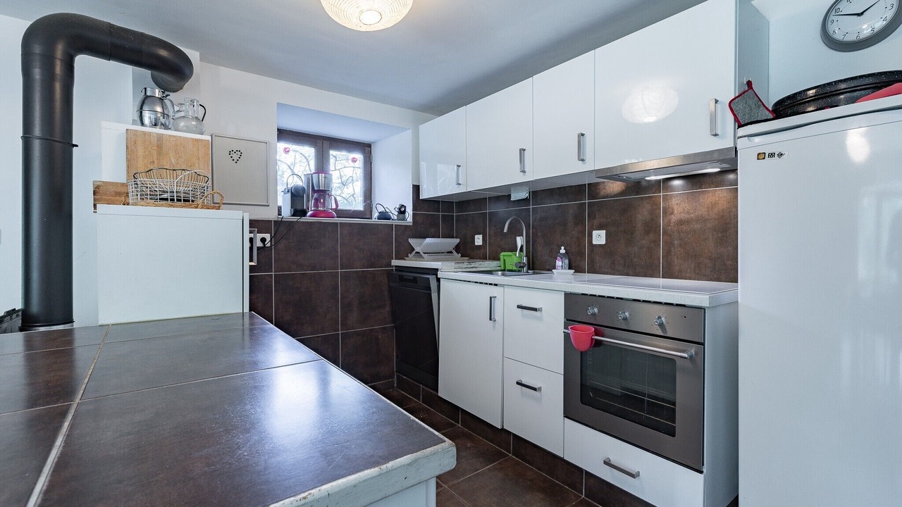 Photo of Kitchen in Saint-Barthelemy-Grozon