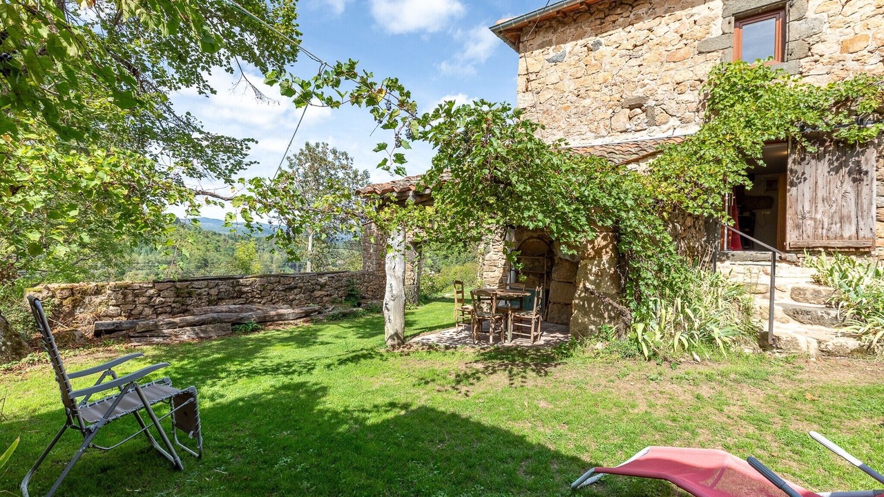 Photo of Outdoor in Saint-Barthelemy-Grozon