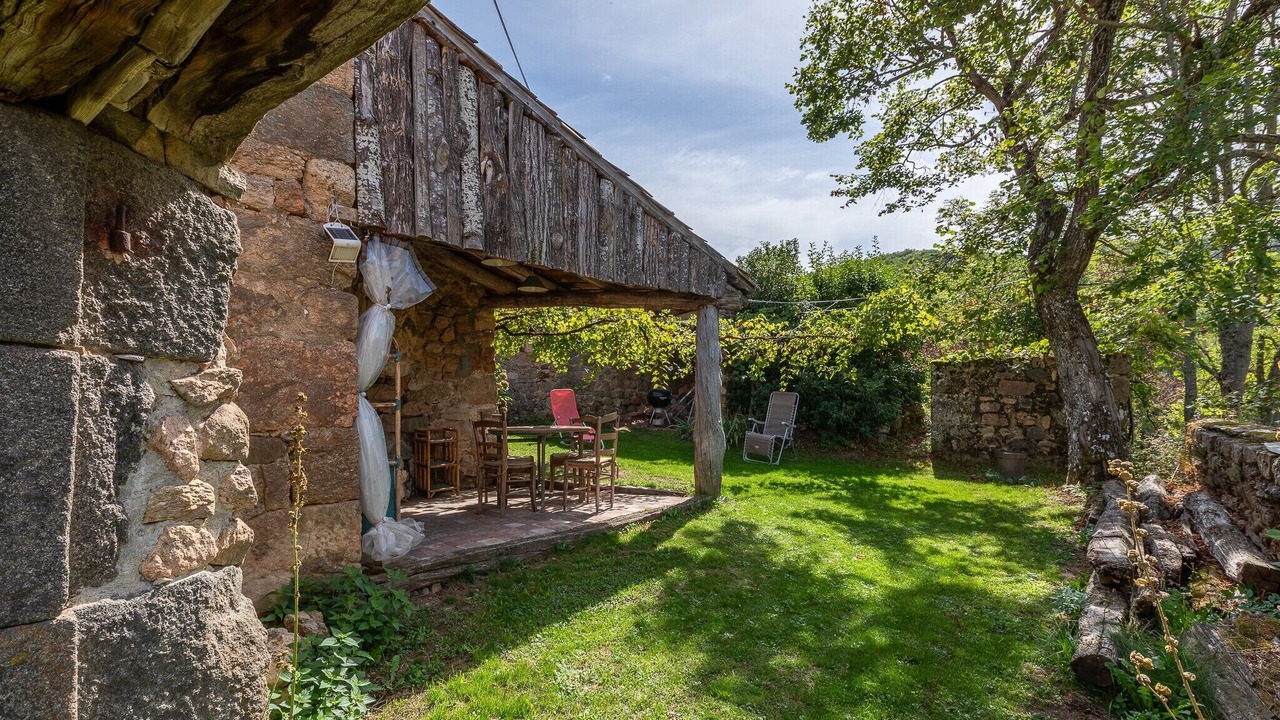 Photo of Outdoor in Saint-Barthelemy-Grozon