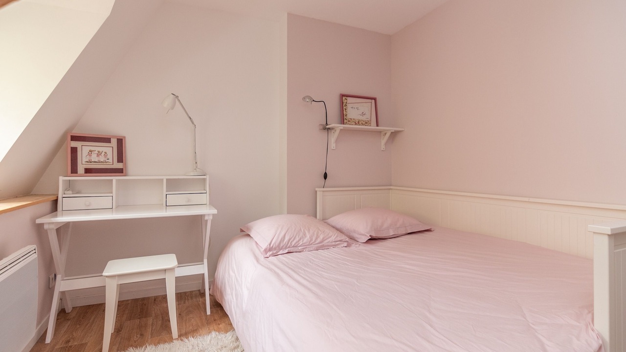 Photo of Bedroom in Jully-les-Buxy