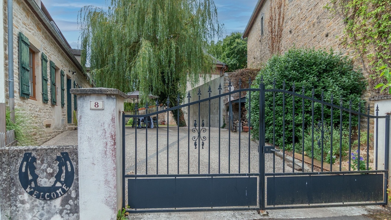 Photo of Outdoor in Jully-les-Buxy
